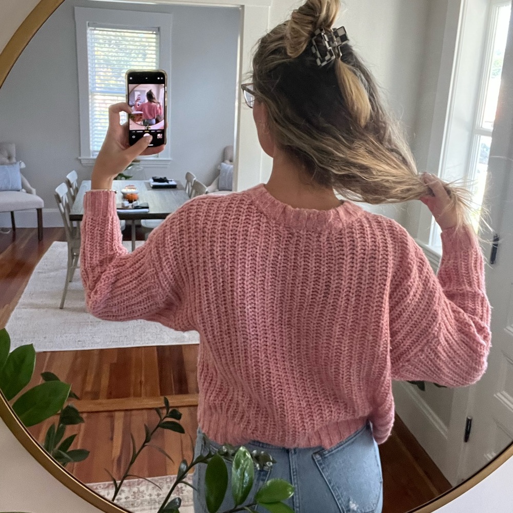 AE Cozy Pink Sweater - Picture 5 of 9